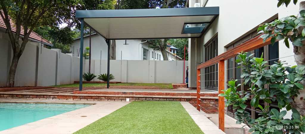 Patio Ceiling Awning with Flat Gutter Finish