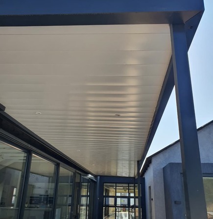 Patio Ceiling with Thunderstorm Fascia Gutter - Hartbeespoort