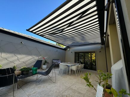Fold Arm Awning - Houghton